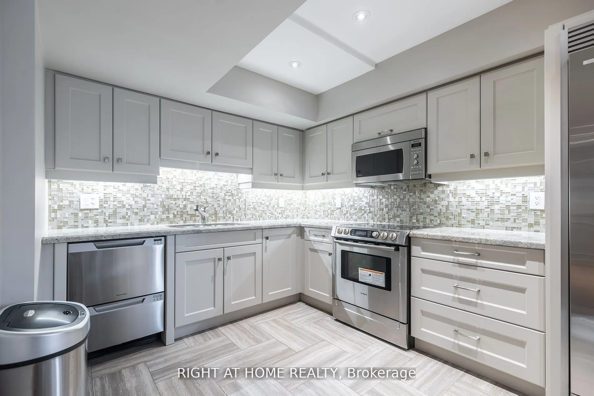 38 Sugarbush Court