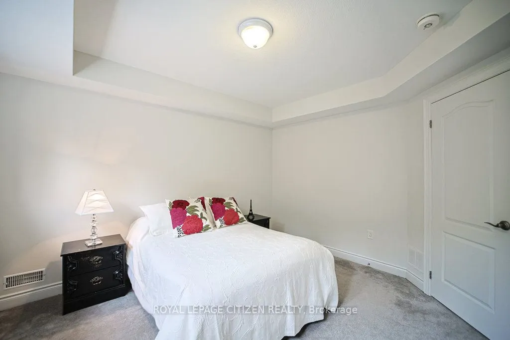 19 Westmount Drive #15