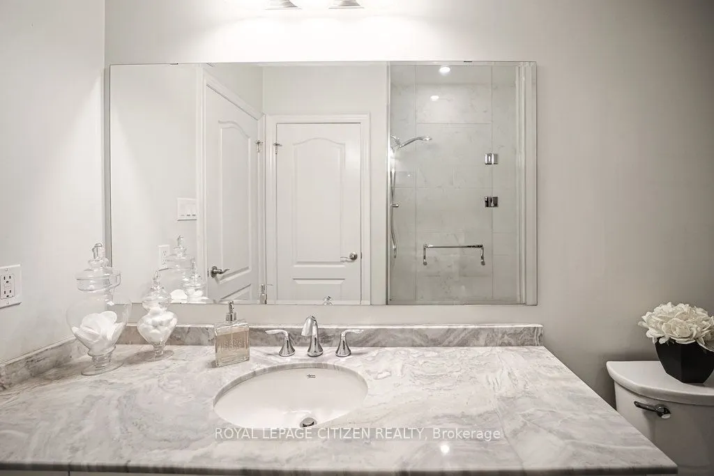 19 Westmount Drive #15