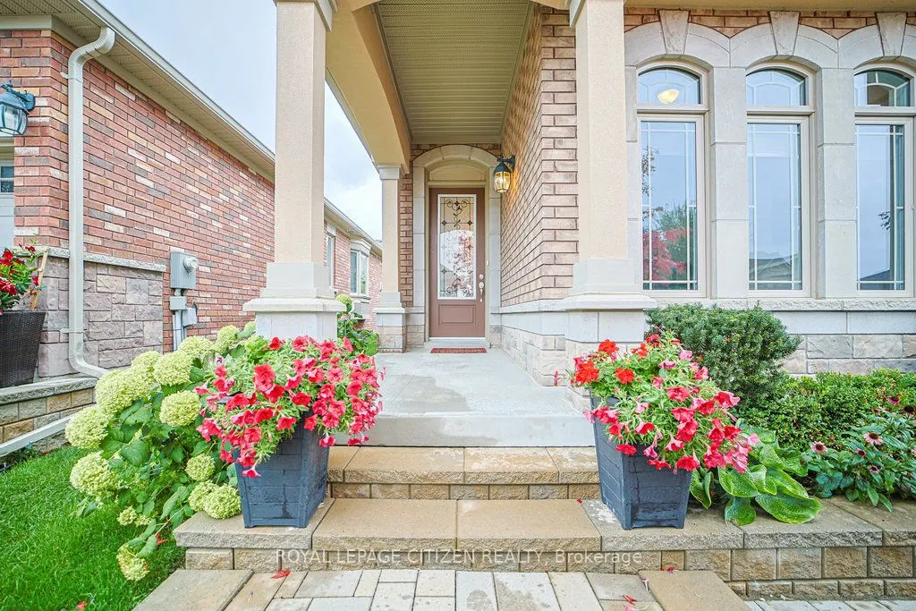 19 Westmount Drive #15