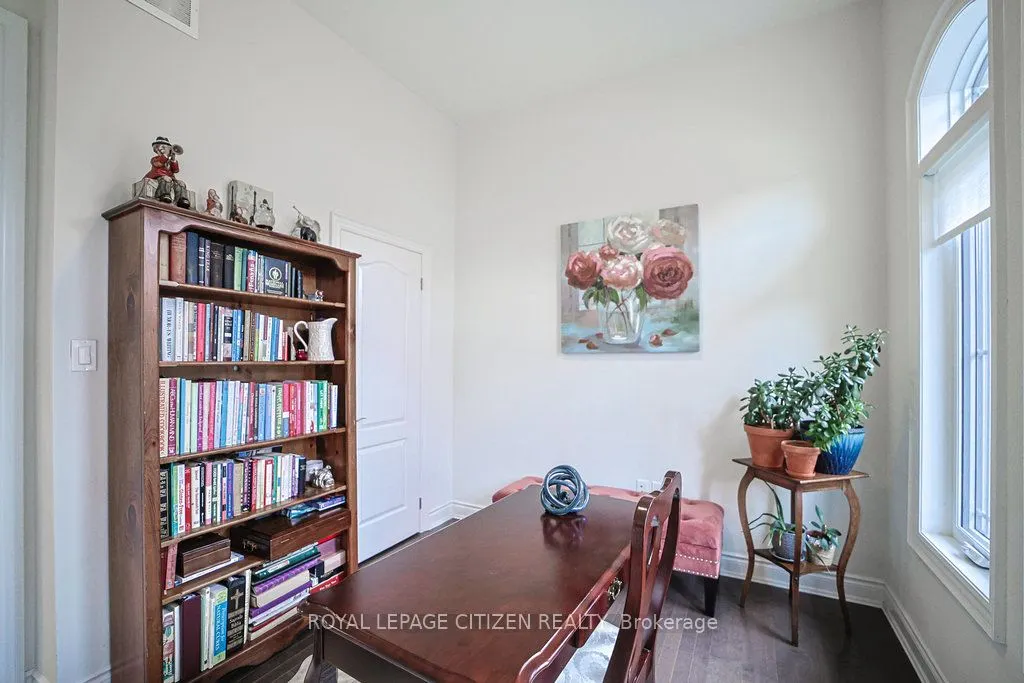 19 Westmount Drive #15