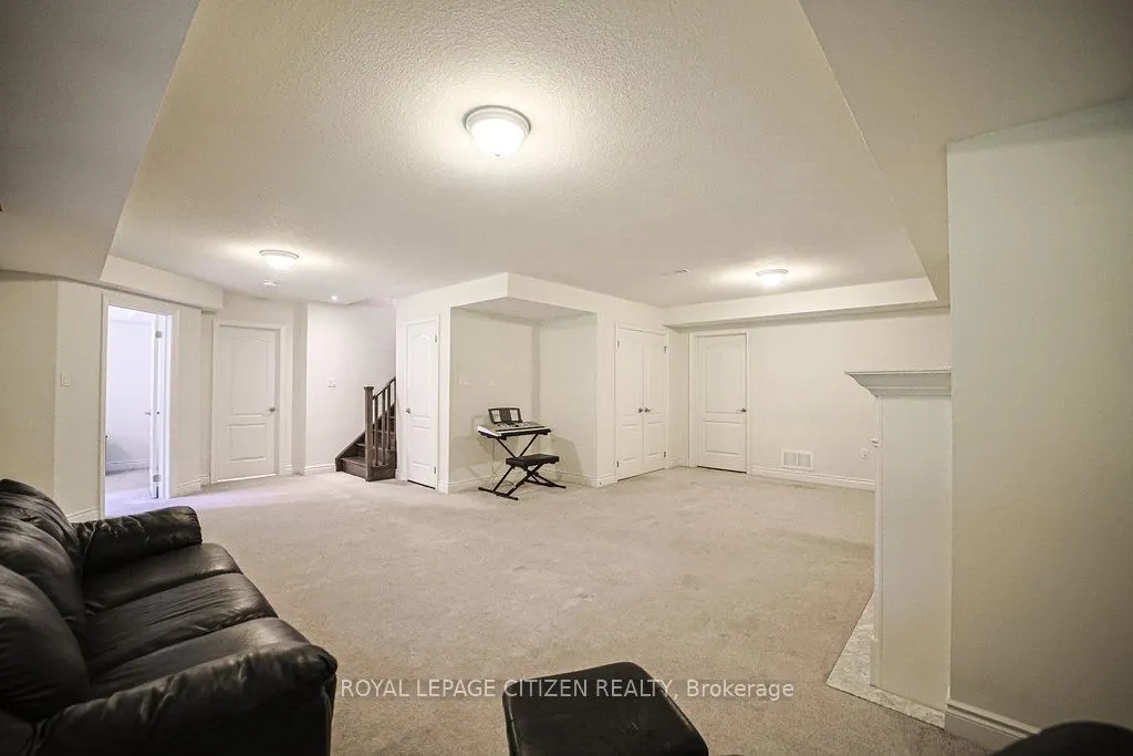 19 Westmount Drive #15