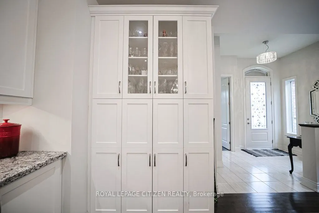 19 Westmount Drive #15