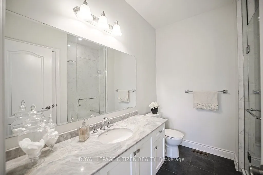 19 Westmount Drive #15