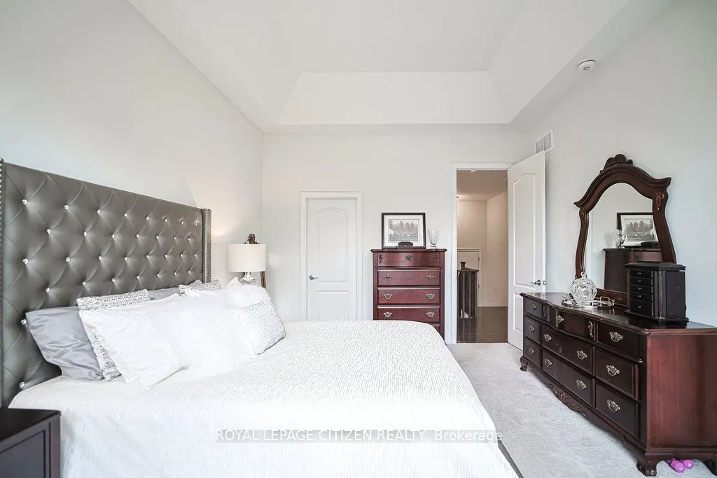 19 Westmount Drive #15