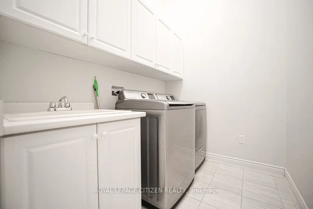 19 Westmount Drive #15