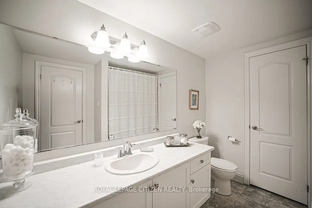 19 Westmount Drive #15