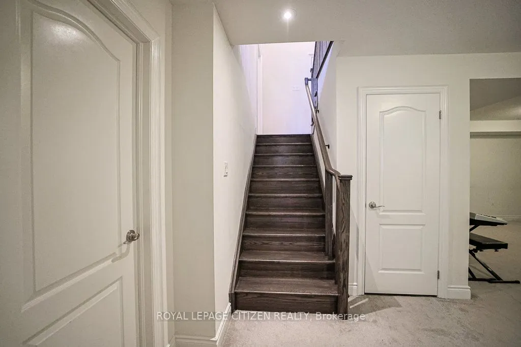19 Westmount Drive #15