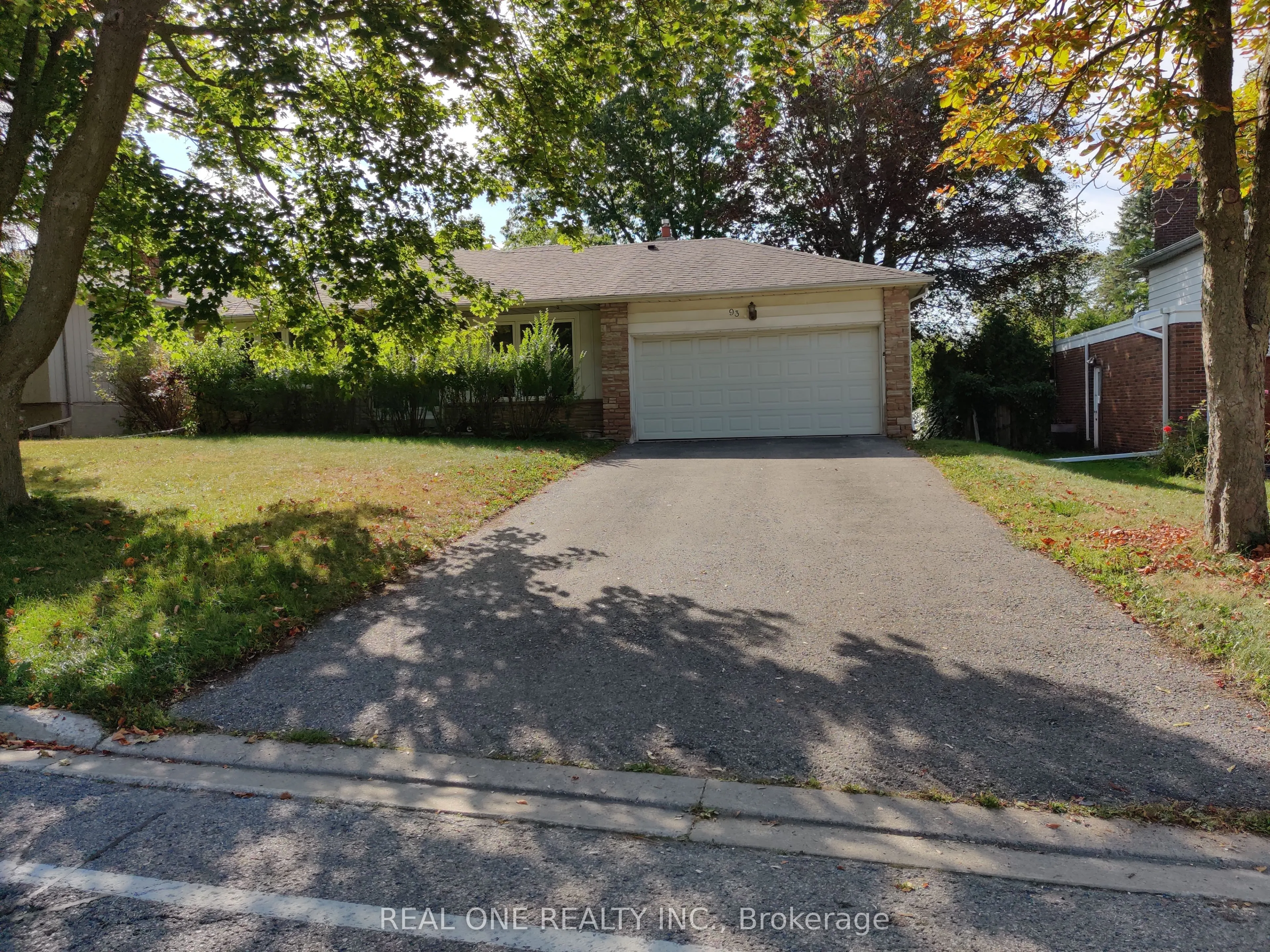 93 Southdale Drive #Upper