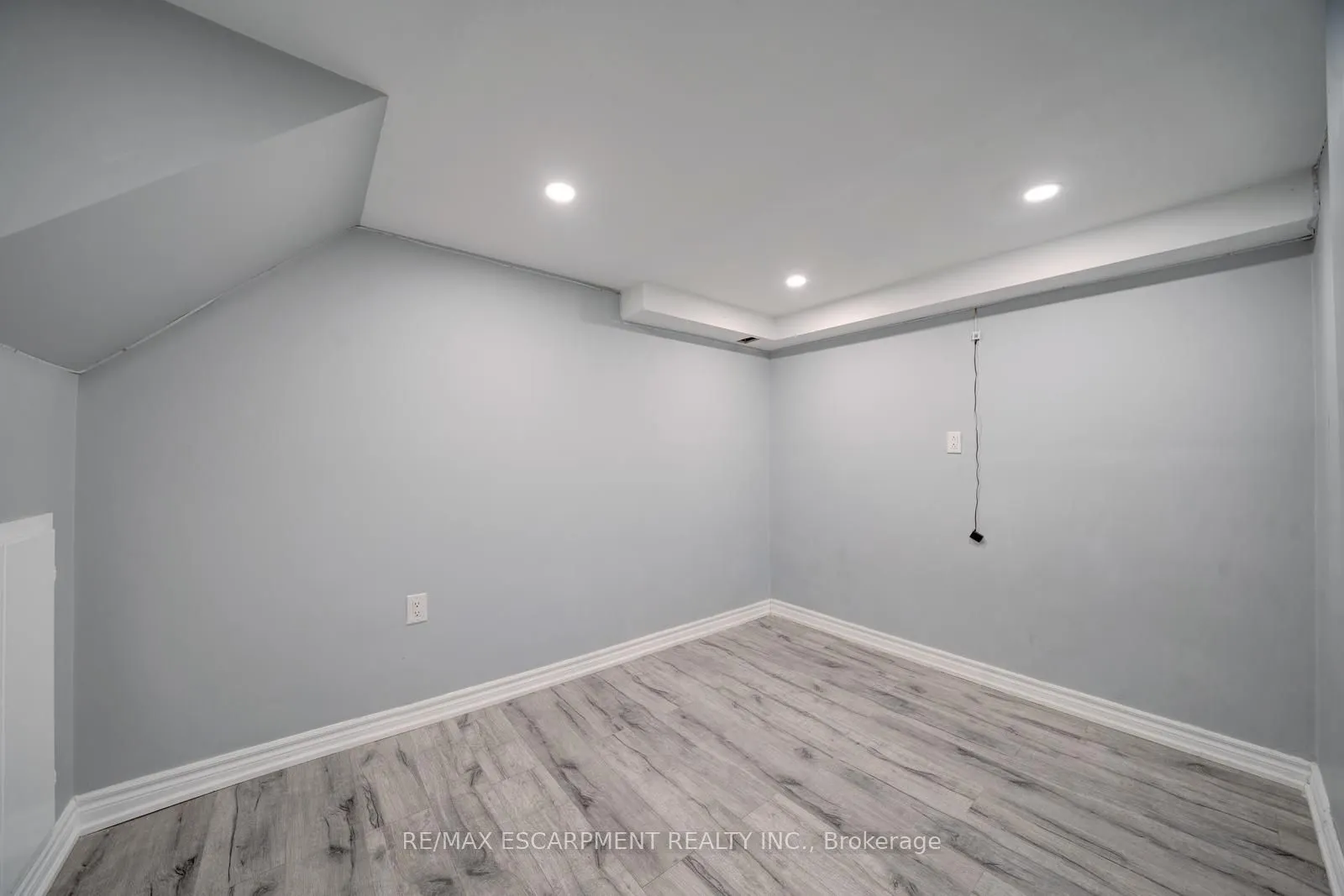 84 Andriana Crescent
