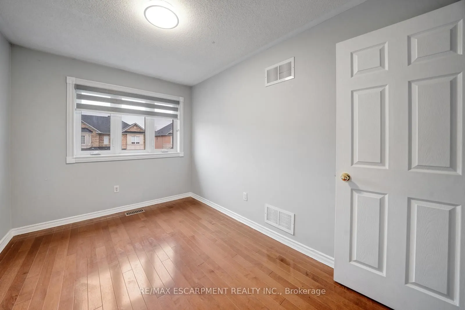 84 Andriana Crescent
