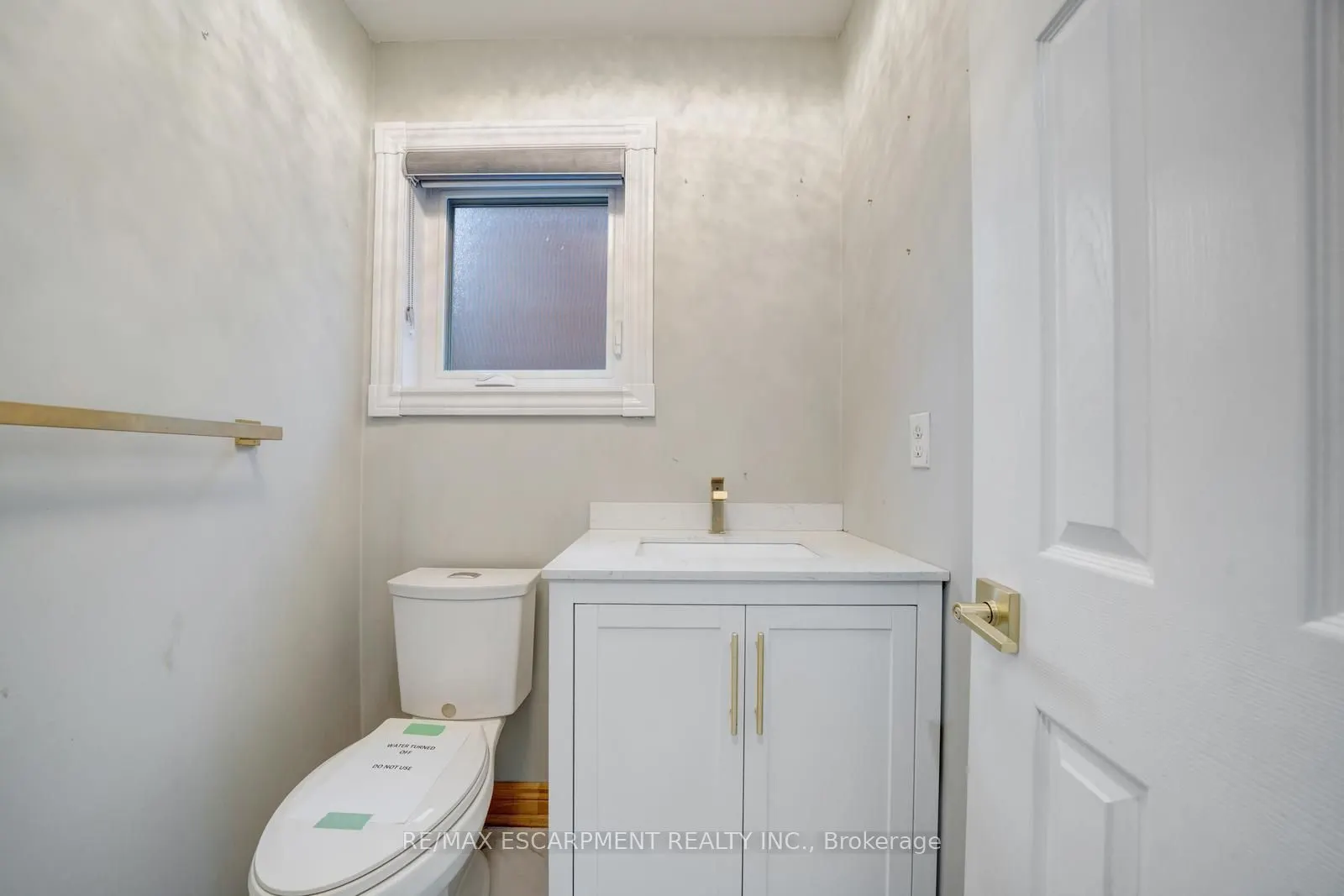 84 Andriana Crescent