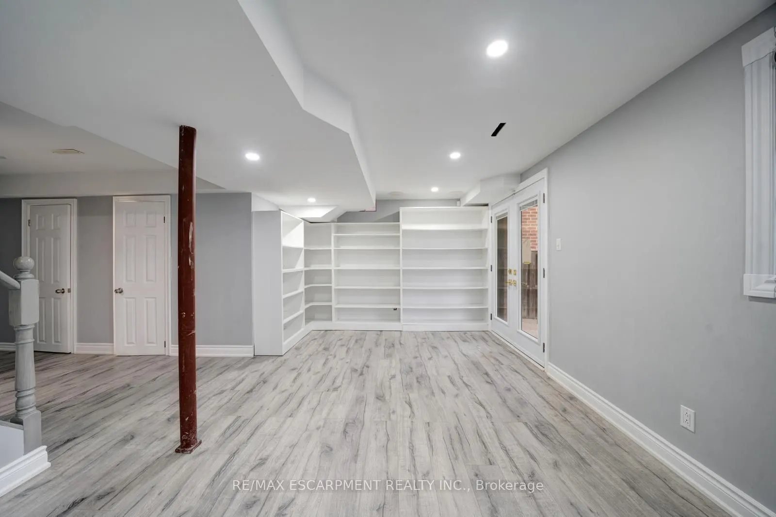 84 Andriana Crescent
