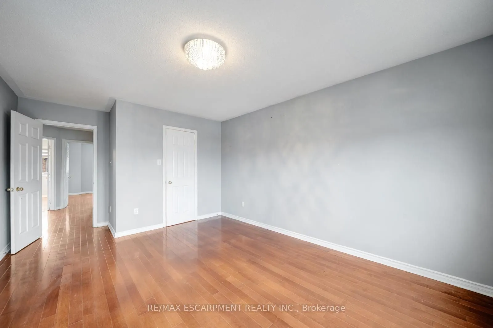 84 Andriana Crescent