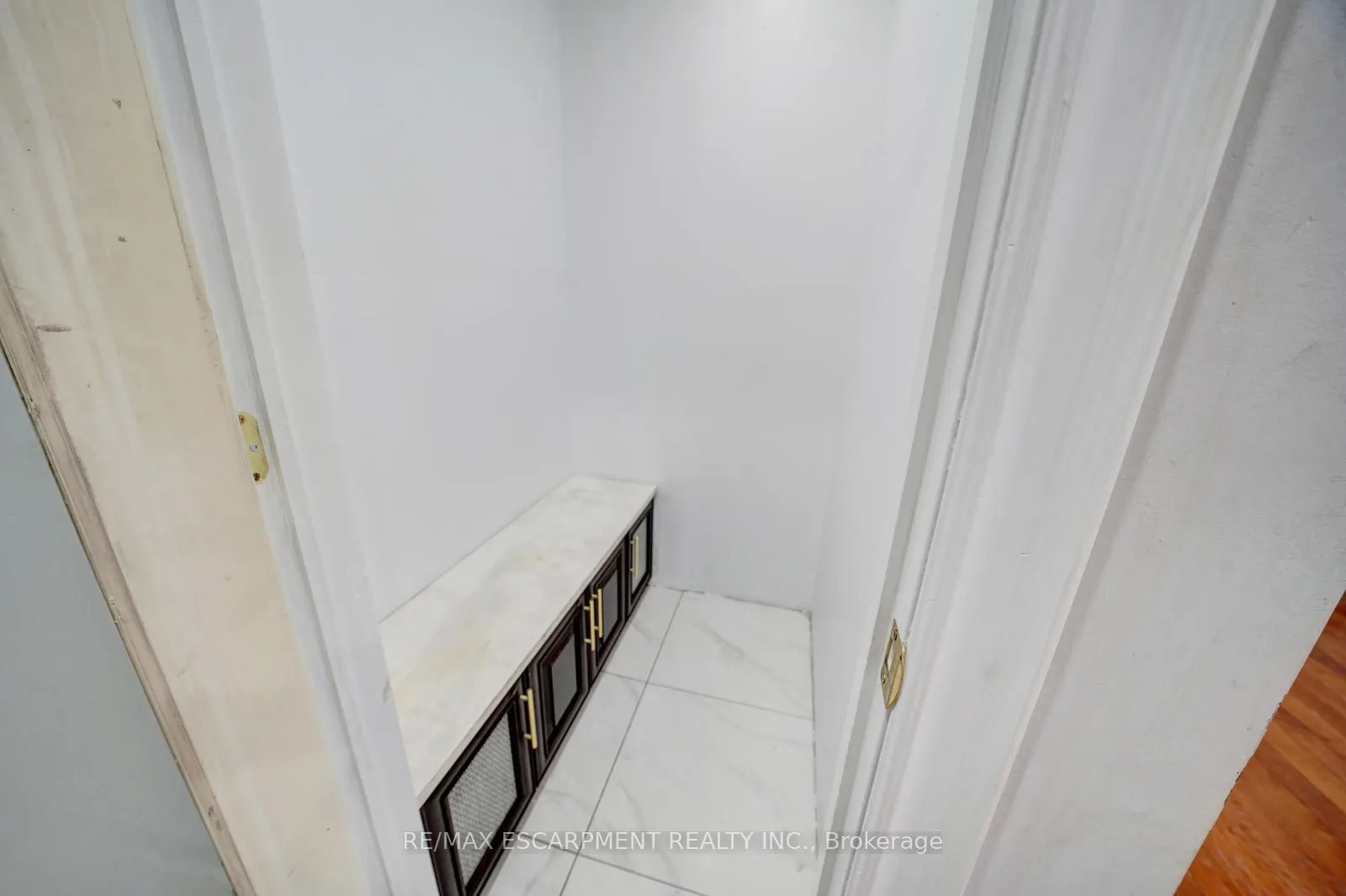 84 Andriana Crescent