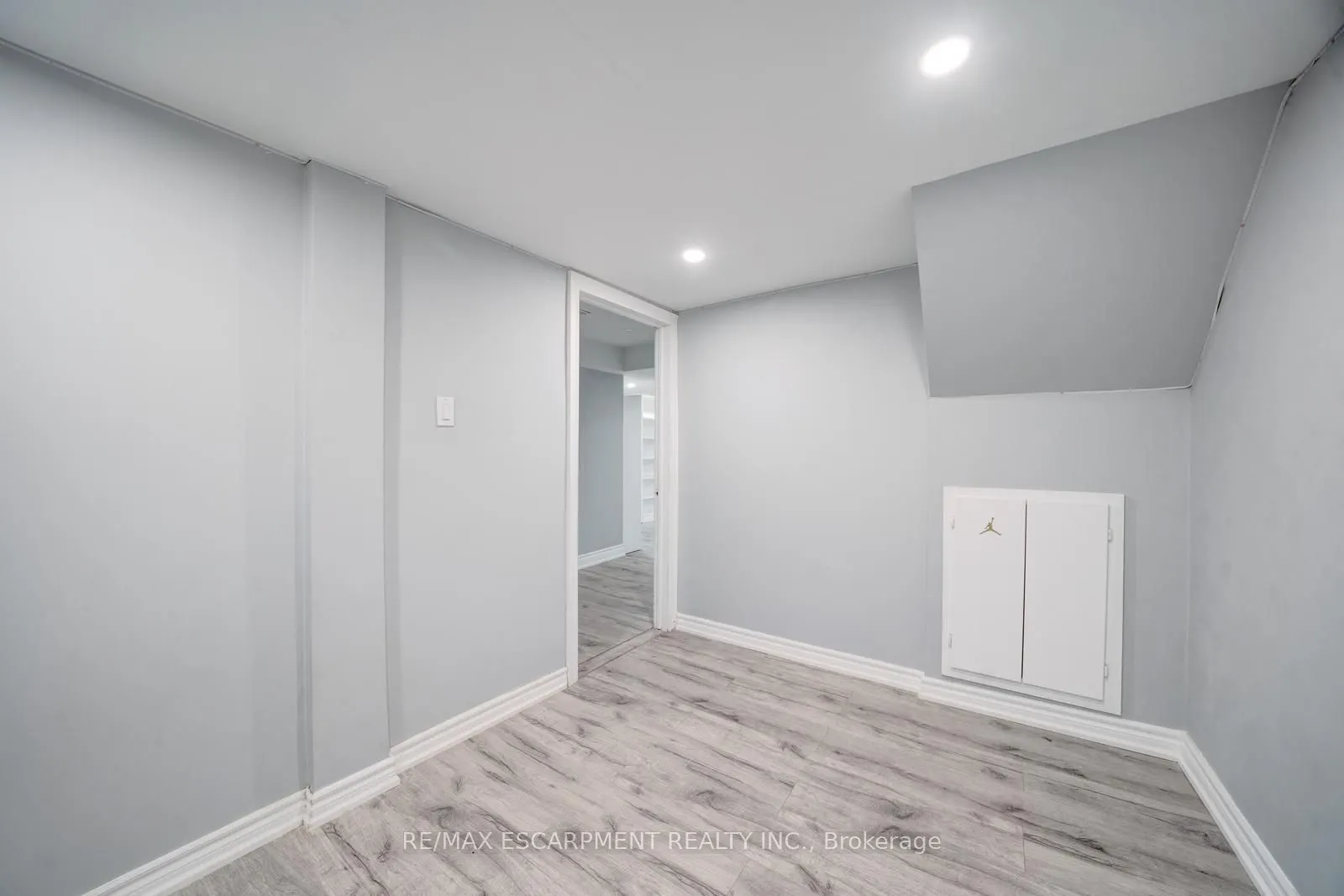 84 Andriana Crescent