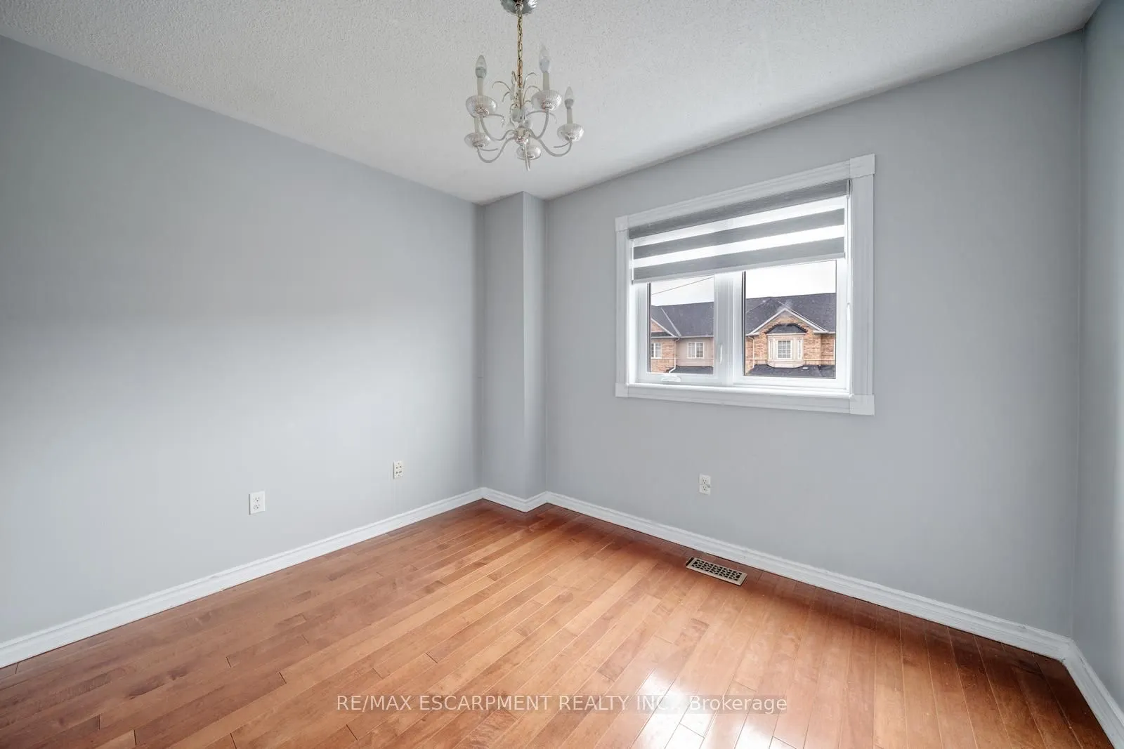 84 Andriana Crescent
