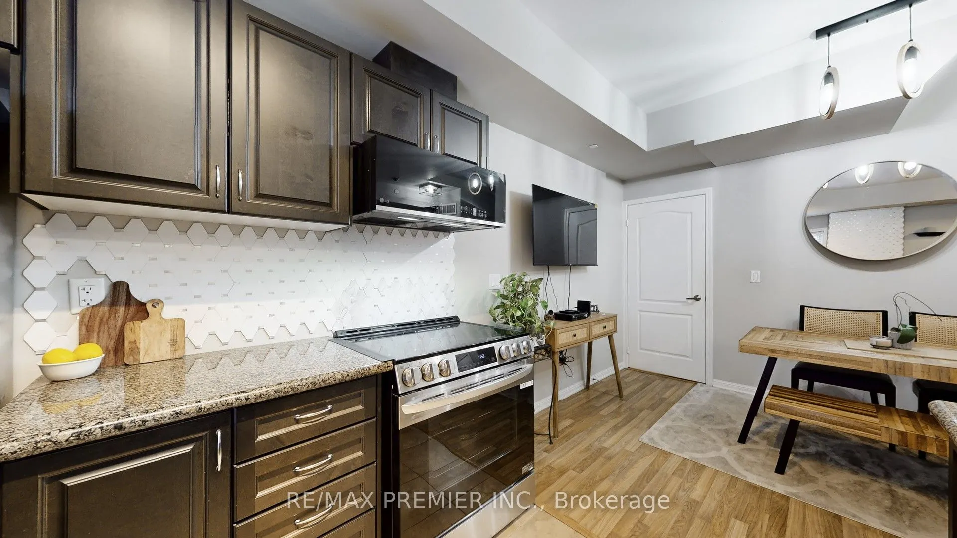 9589 Keele Street #106