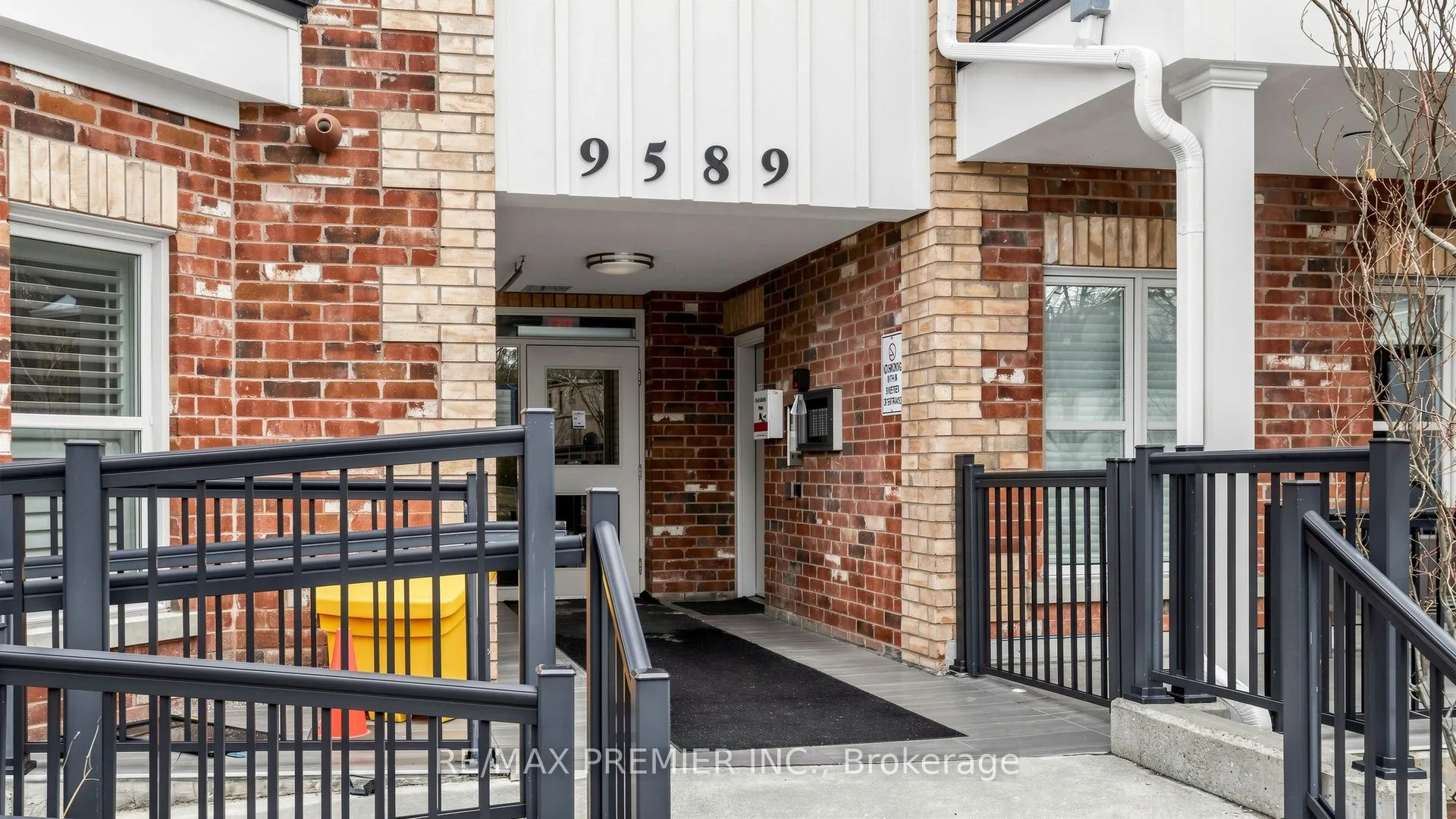 9589 Keele Street #106