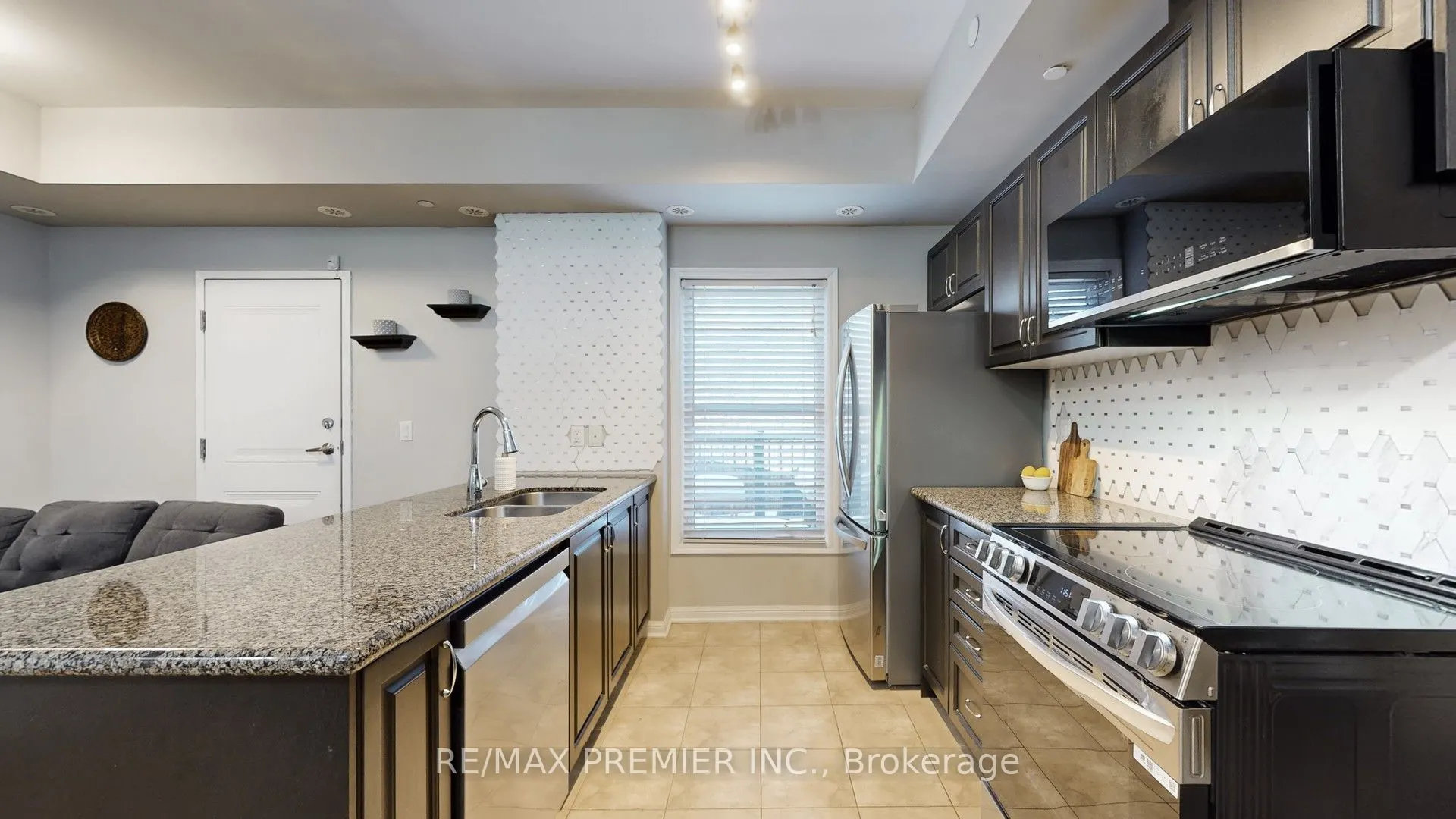 9589 Keele Street #106