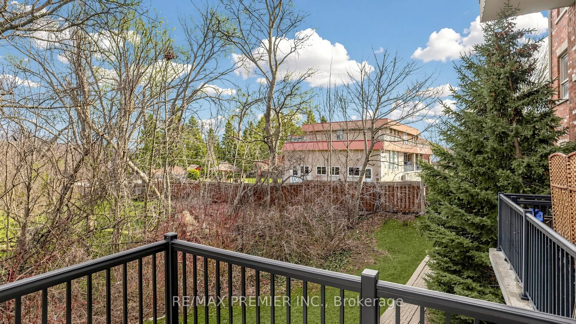 9589 Keele Street #106