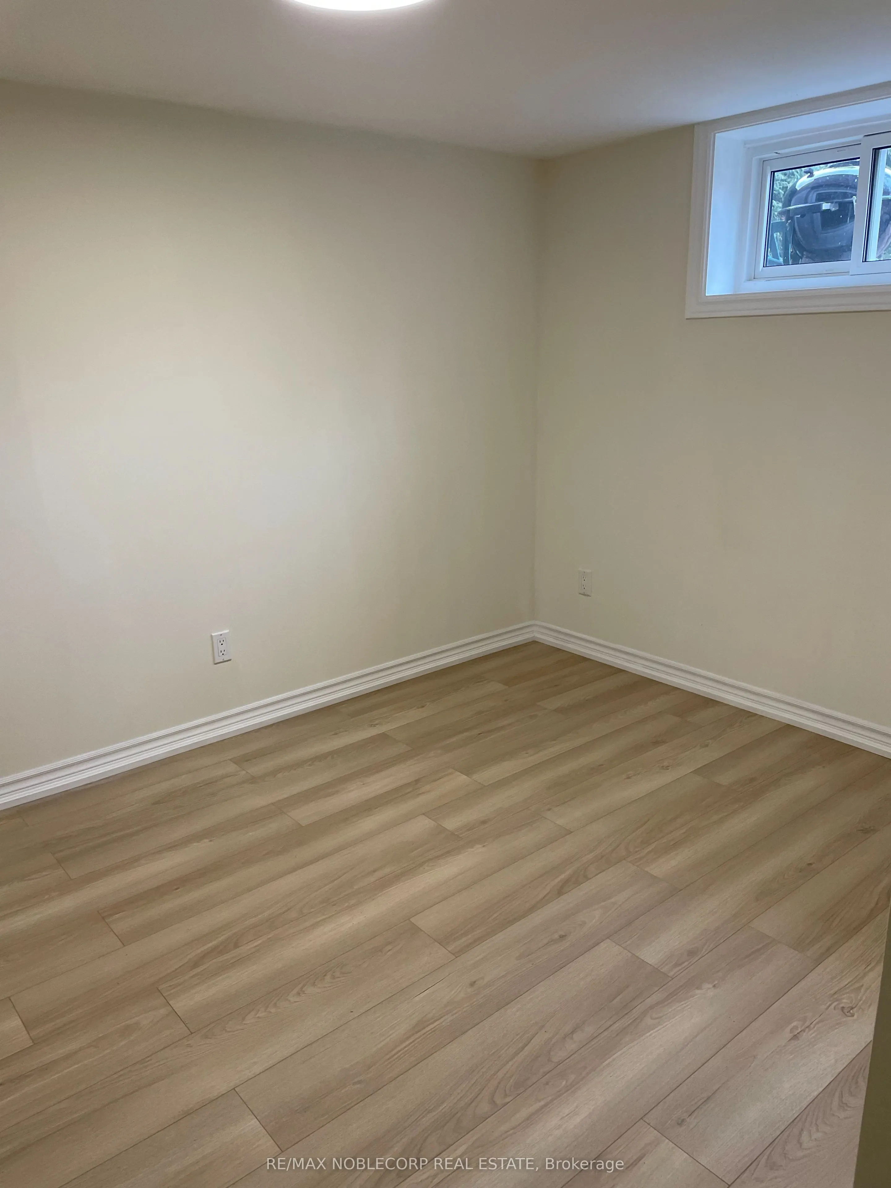 166 Collings Avenue