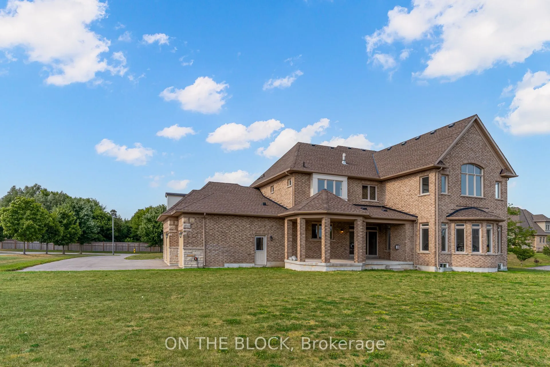 24 Whitewood Drive