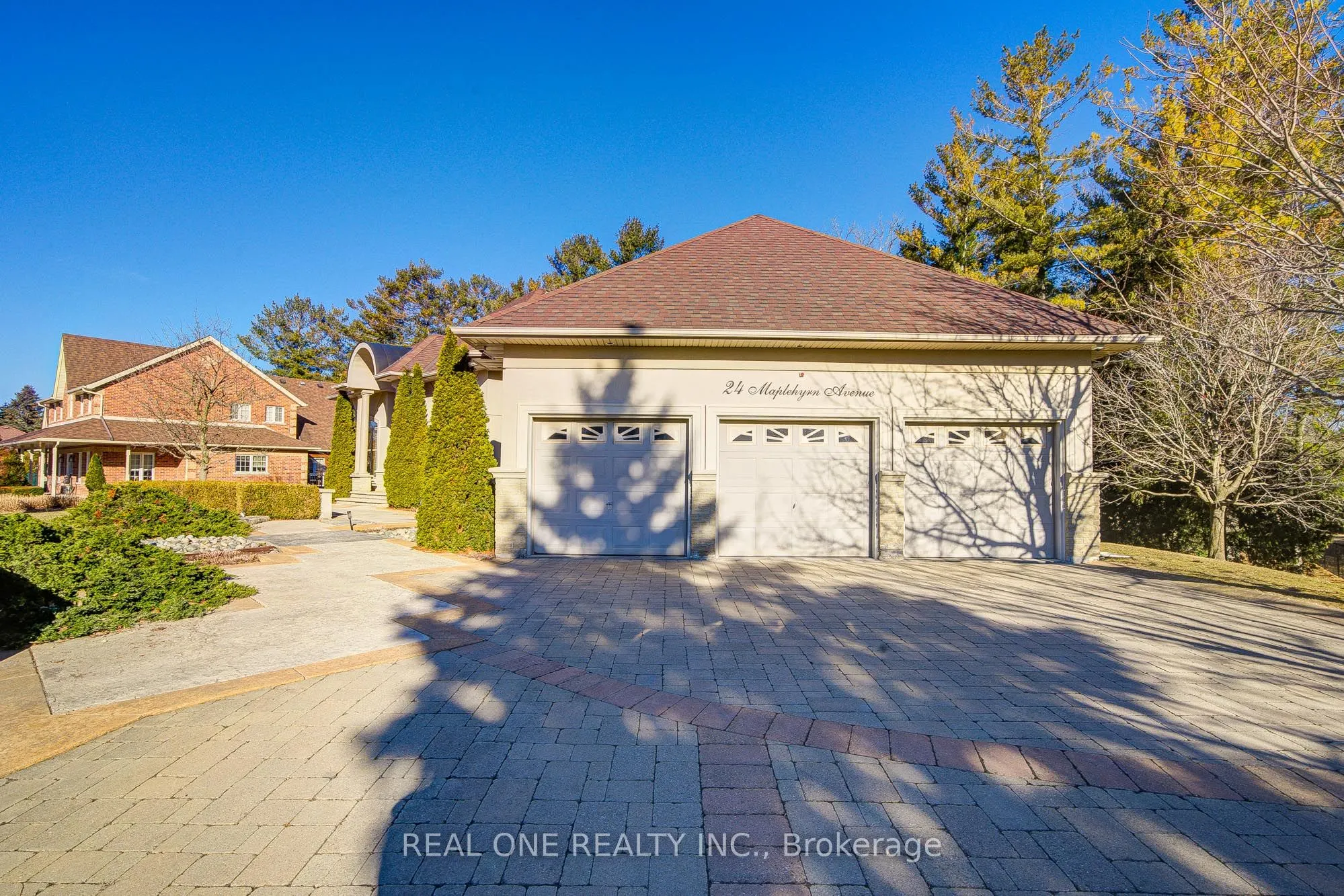 24 Maplehyrn Avenue