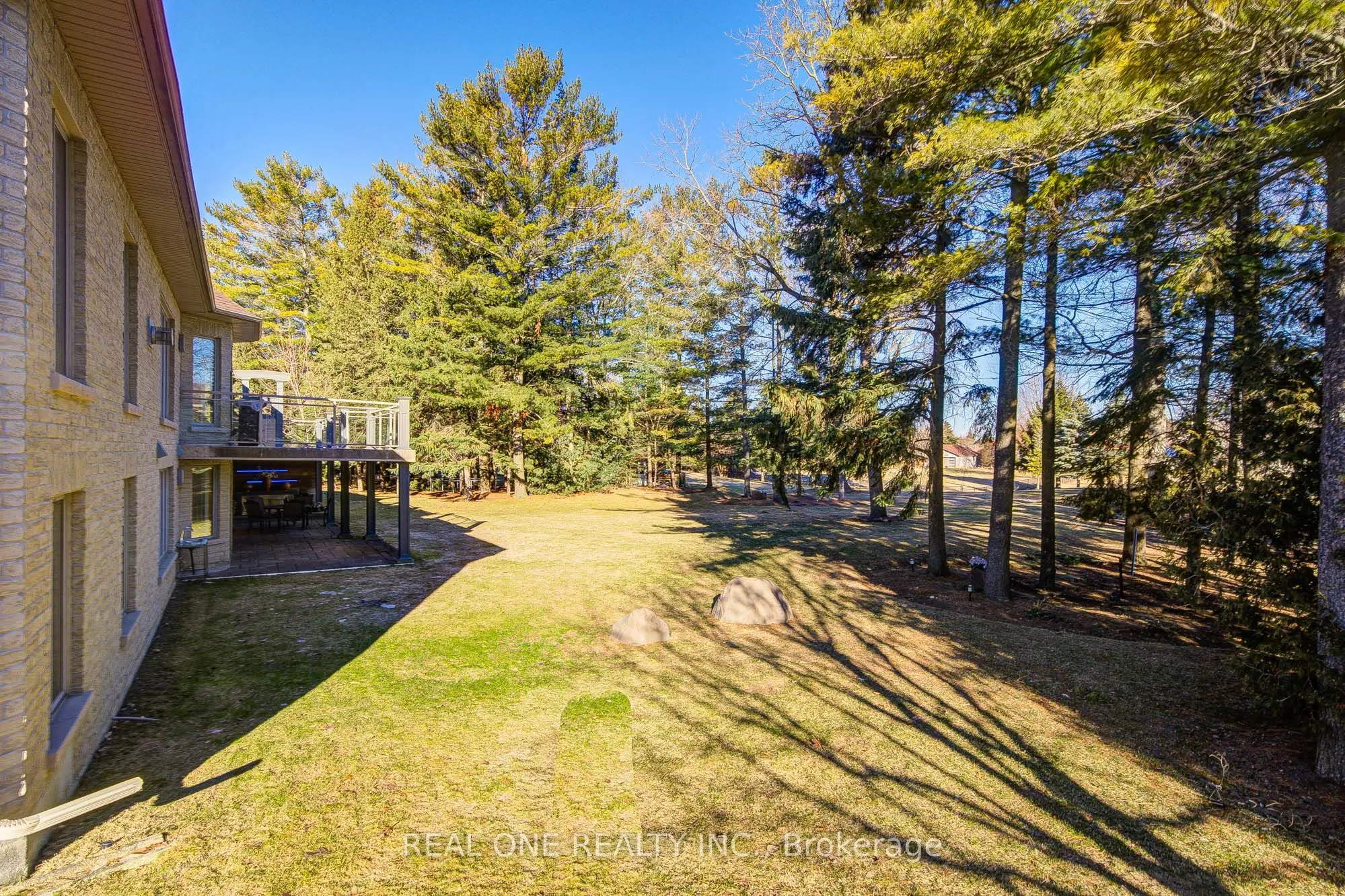 24 Maplehyrn Avenue