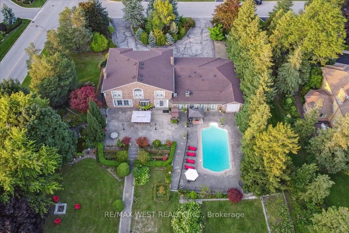190 Sandys Drive