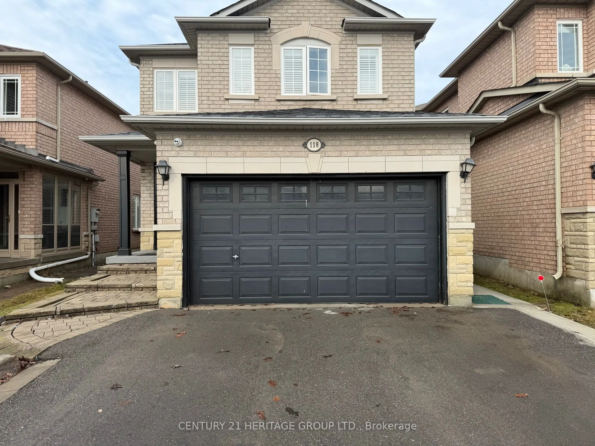 118 Sunridge Street
