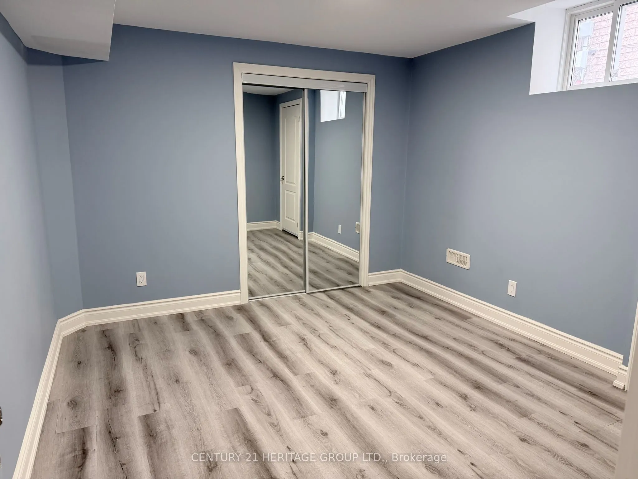 118 Sunridge Street