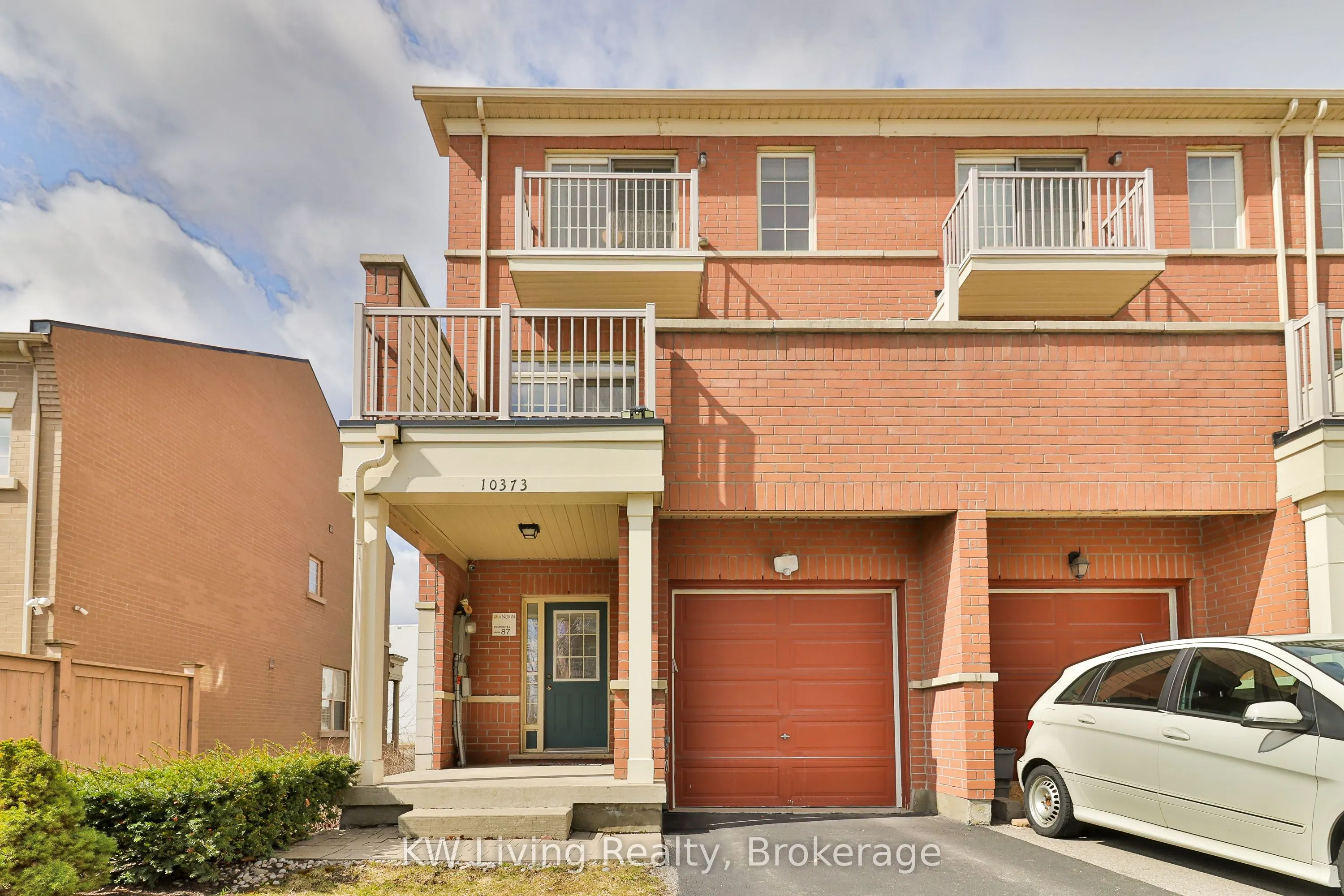 10373 Woodbine Avenue E