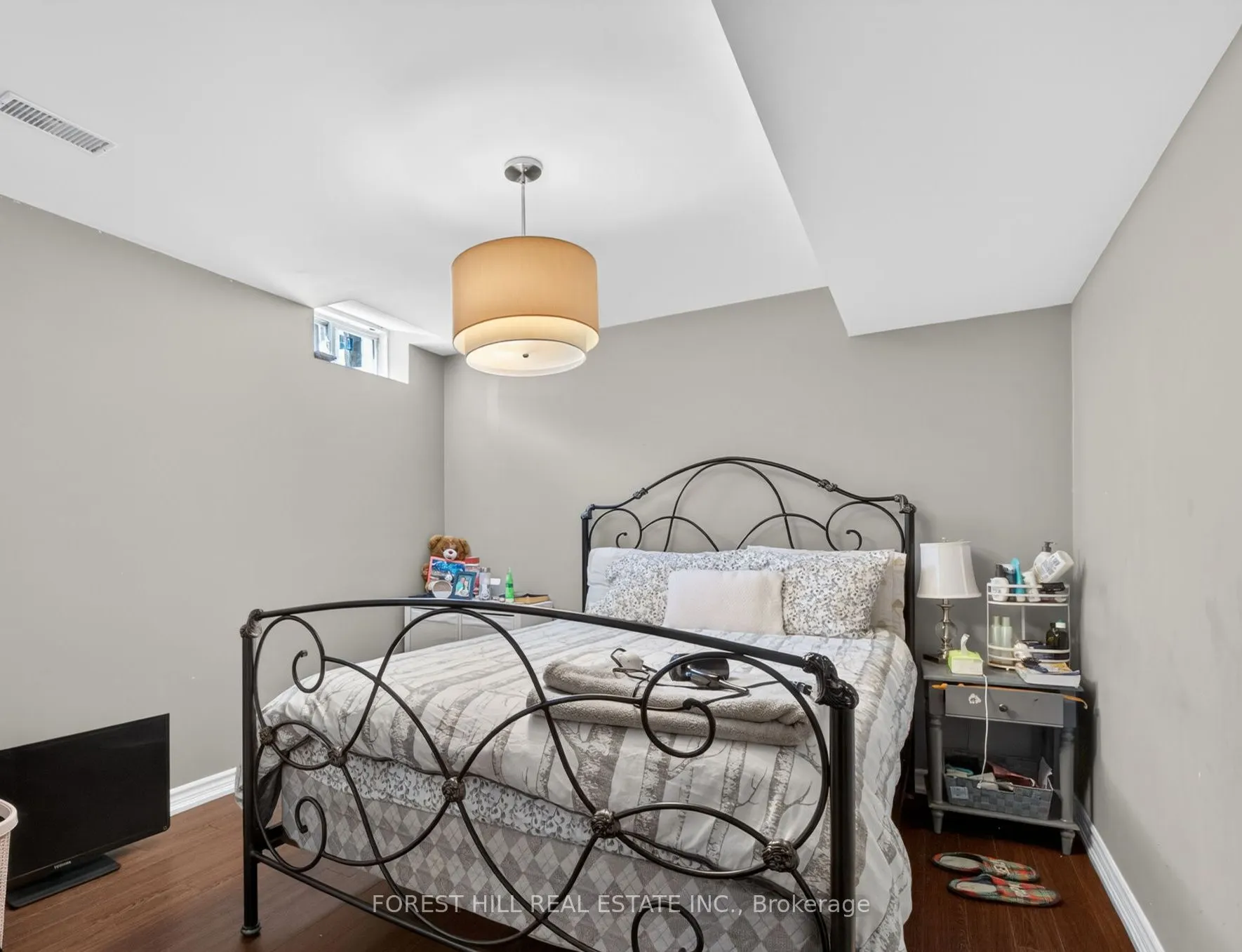 12 Wallenberg Drive