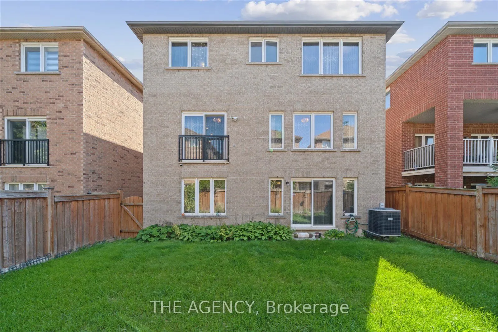 32 Timna Crescent