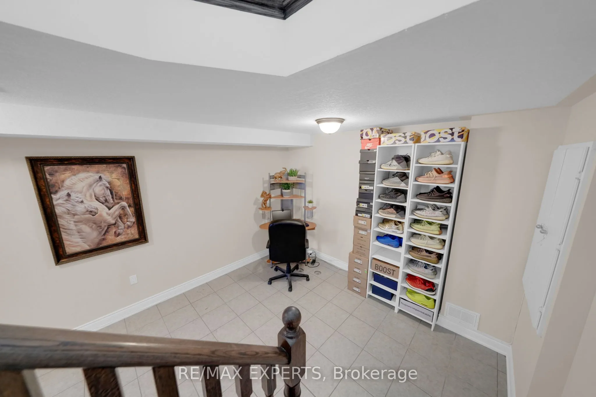 57 Hopkins Crescent N