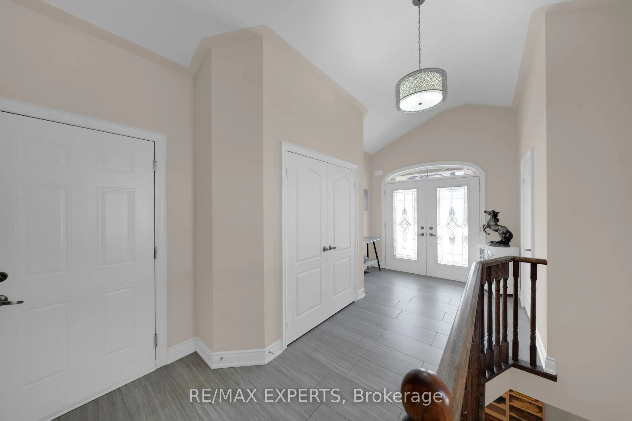 57 Hopkins Crescent N
