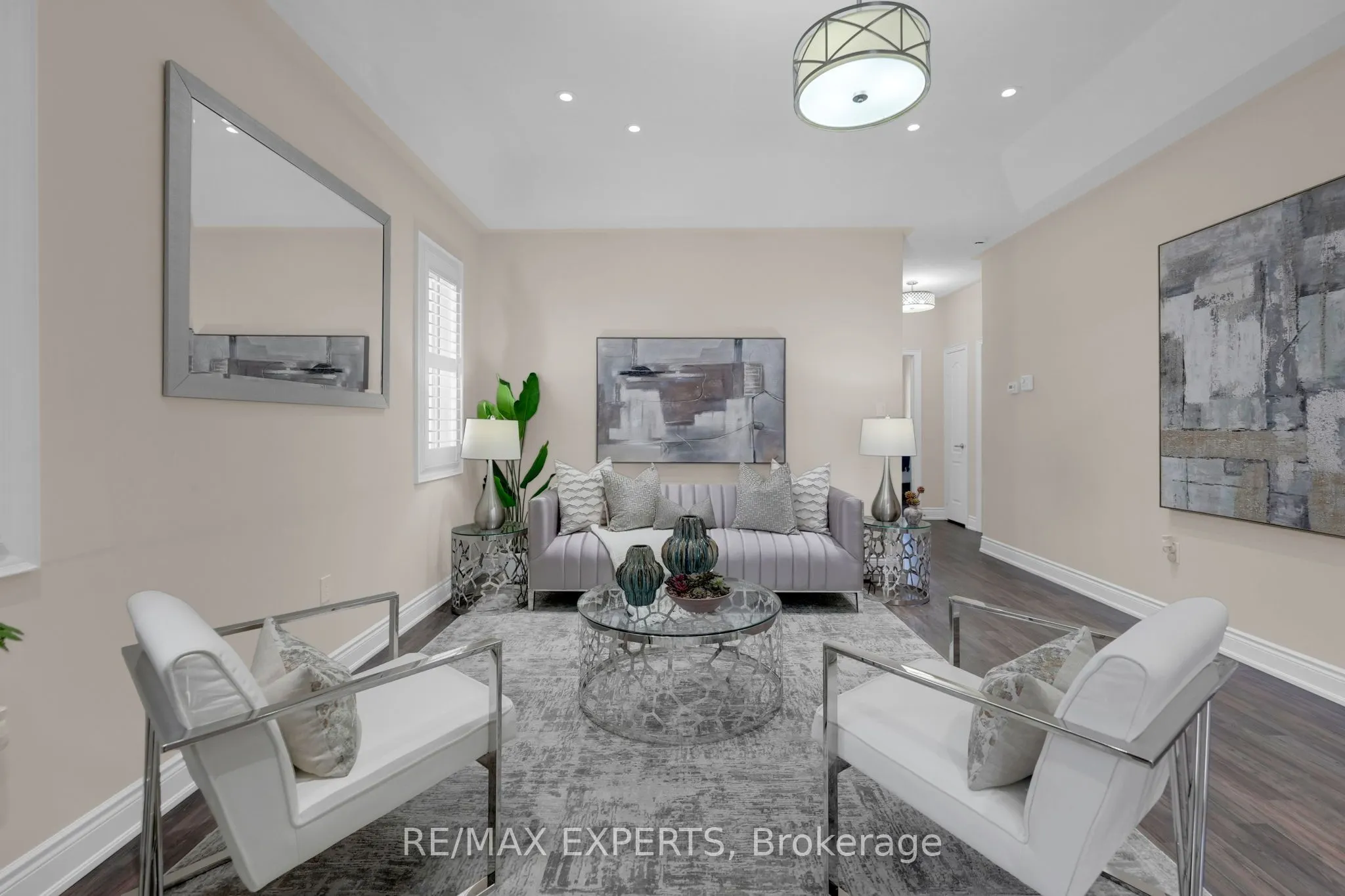 57 Hopkins Crescent N