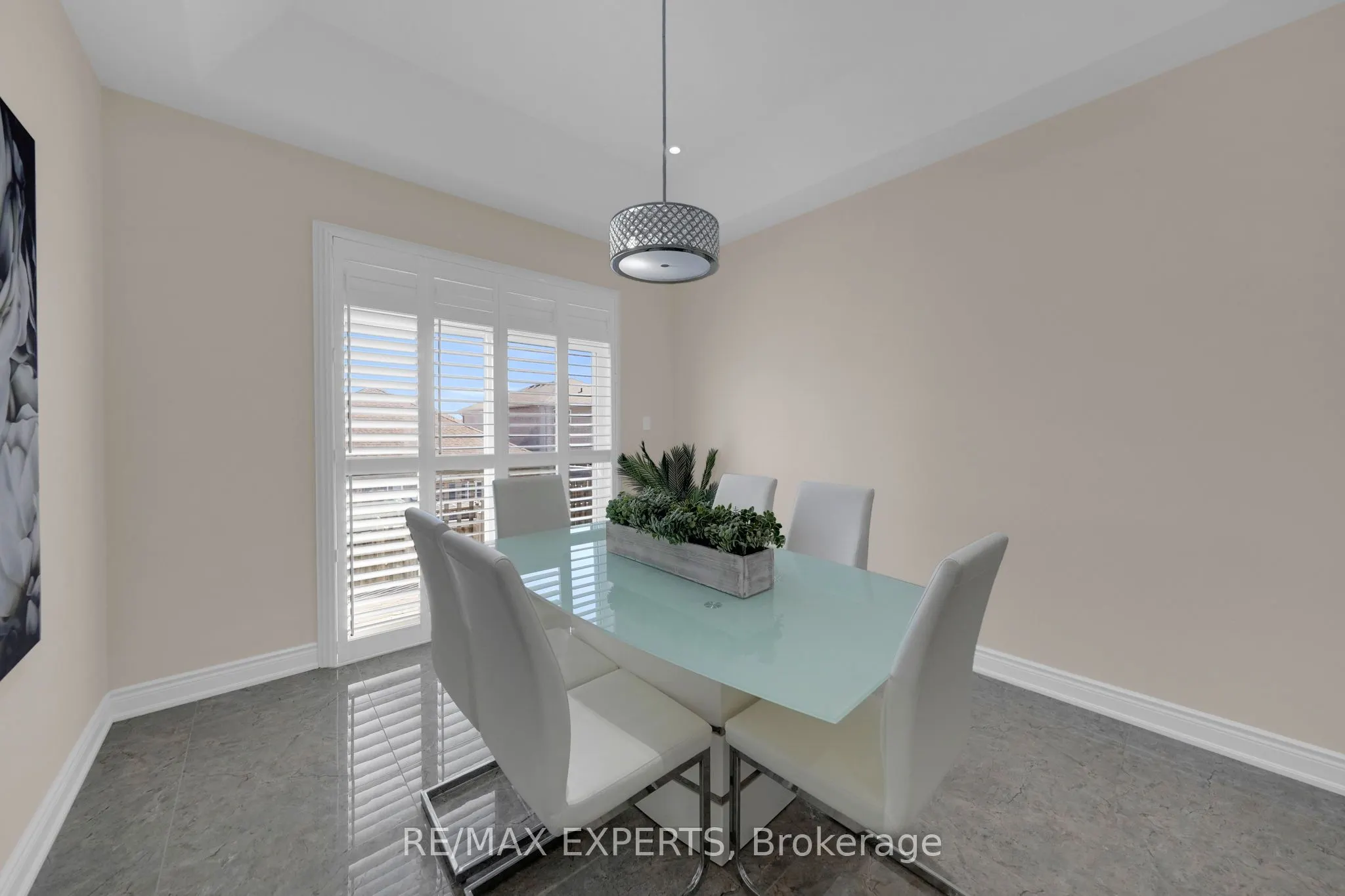 57 Hopkins Crescent N