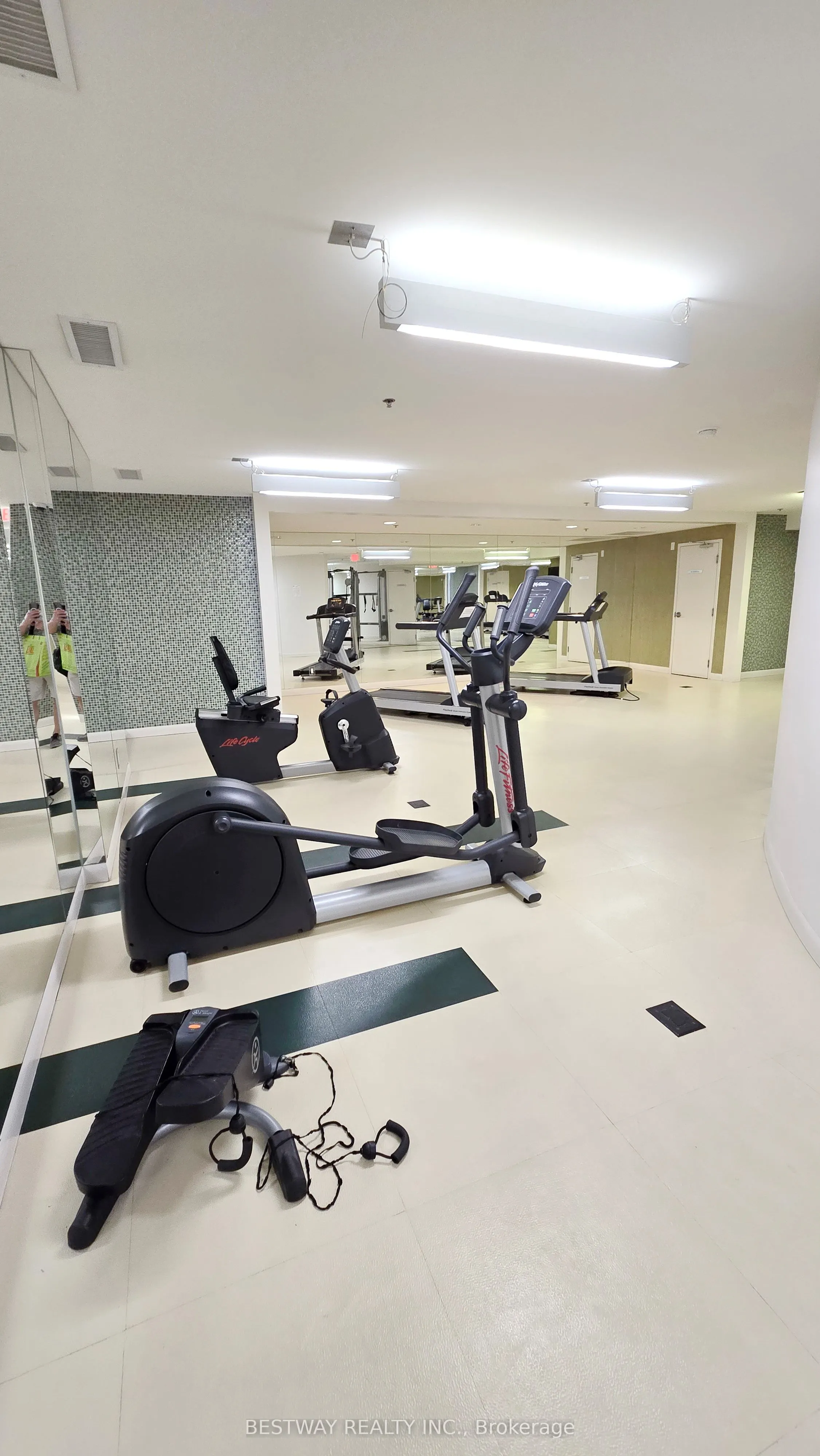75 Norman Bethune Avenue #208