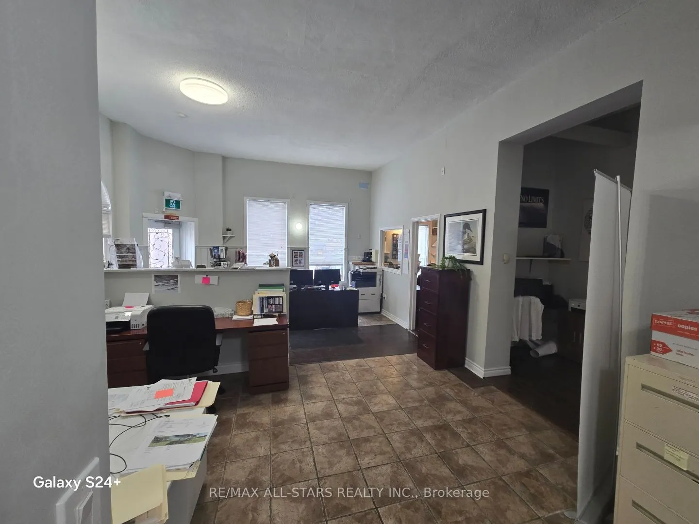 1 Albert Street S