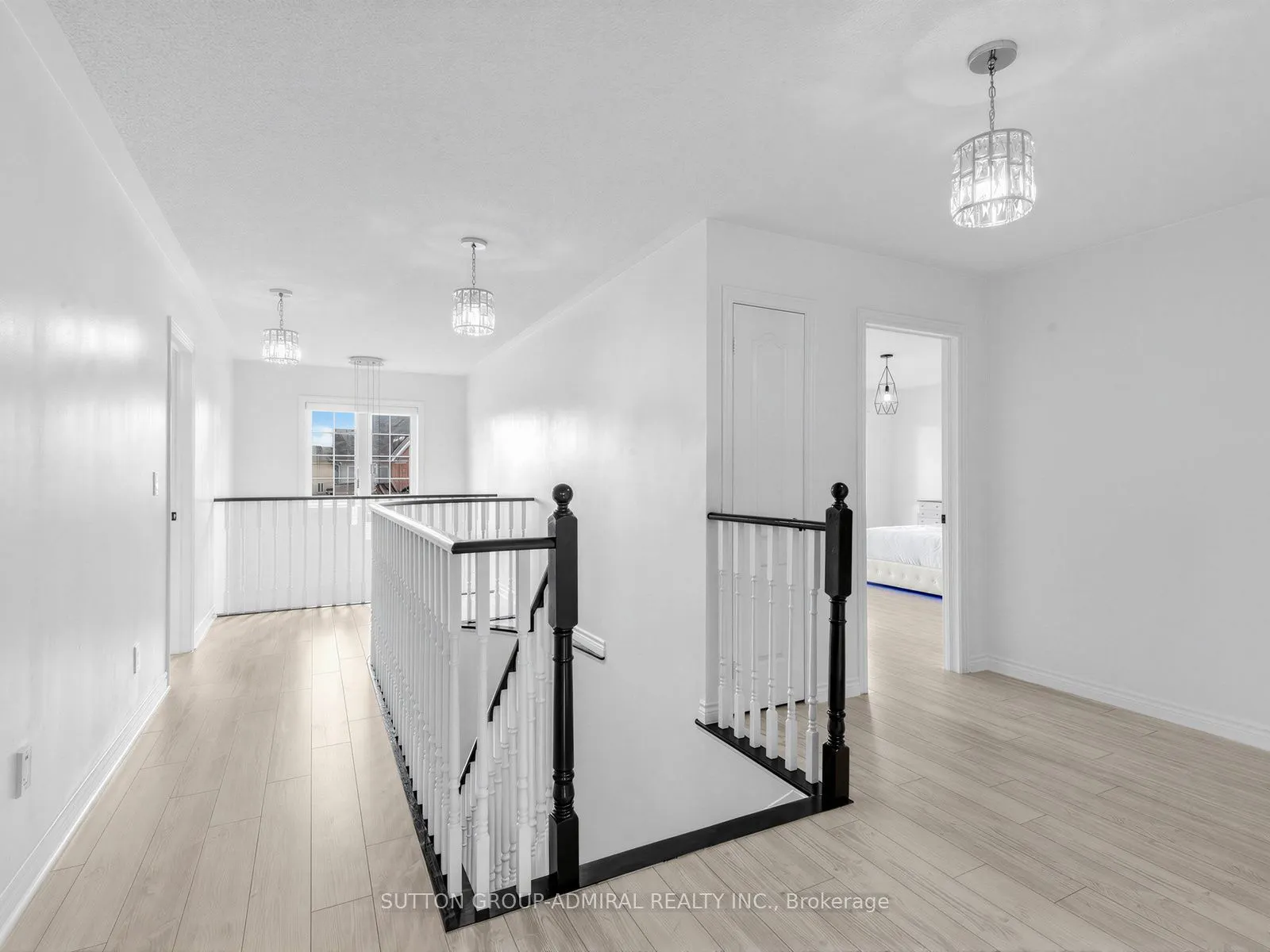 96 Mount Crescent