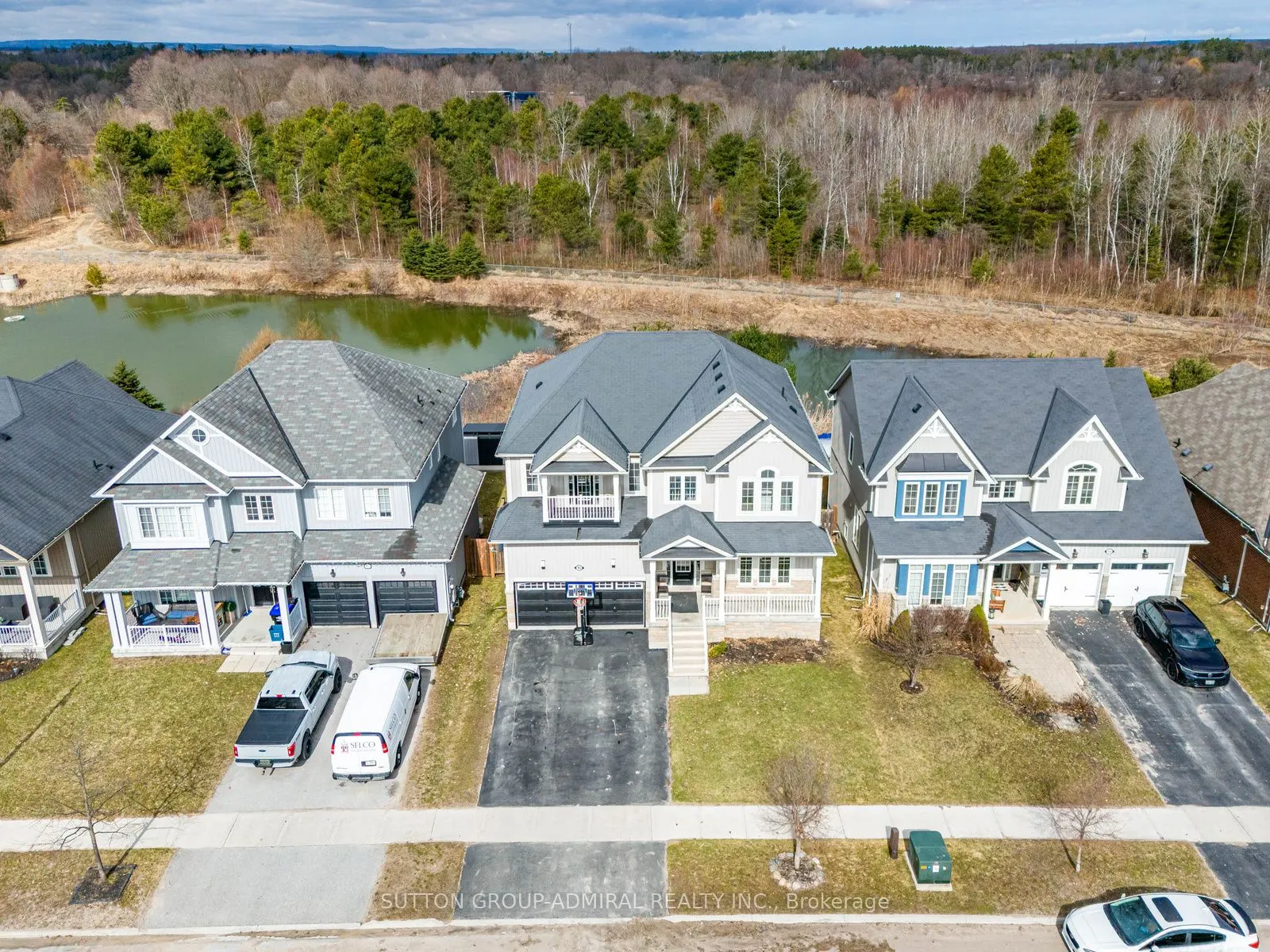 96 Mount Crescent