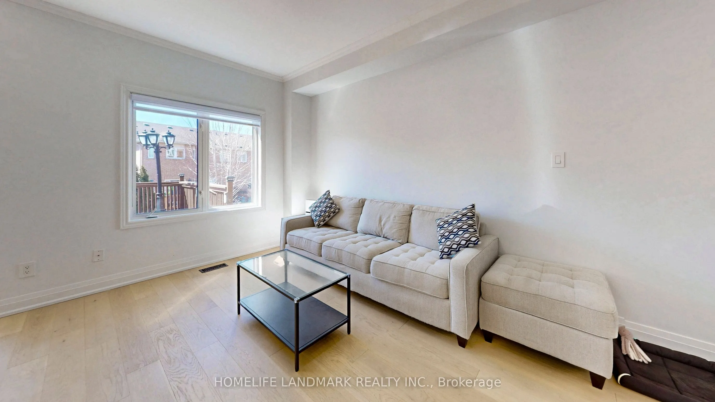 32 Arco Circle