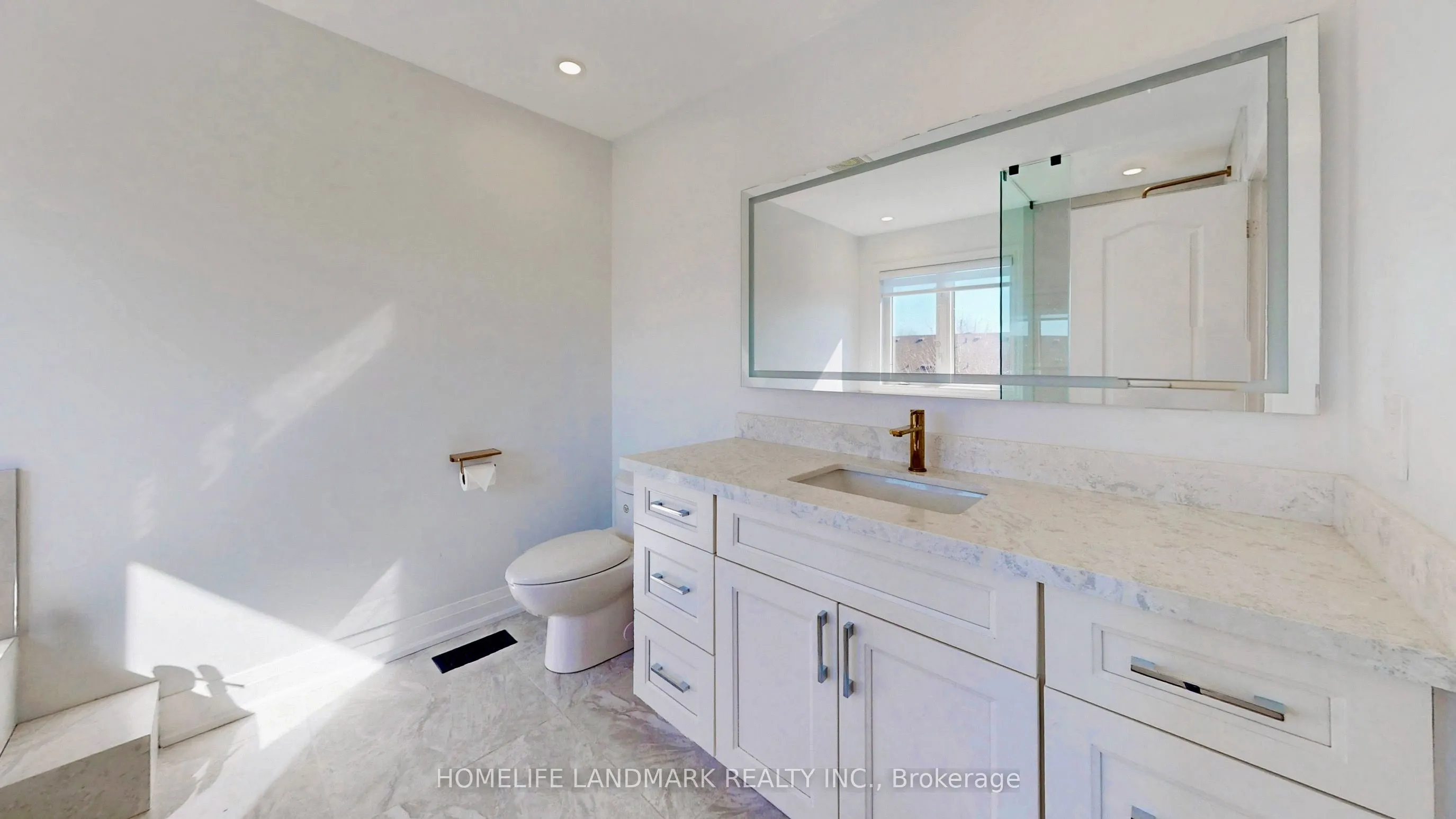 32 Arco Circle