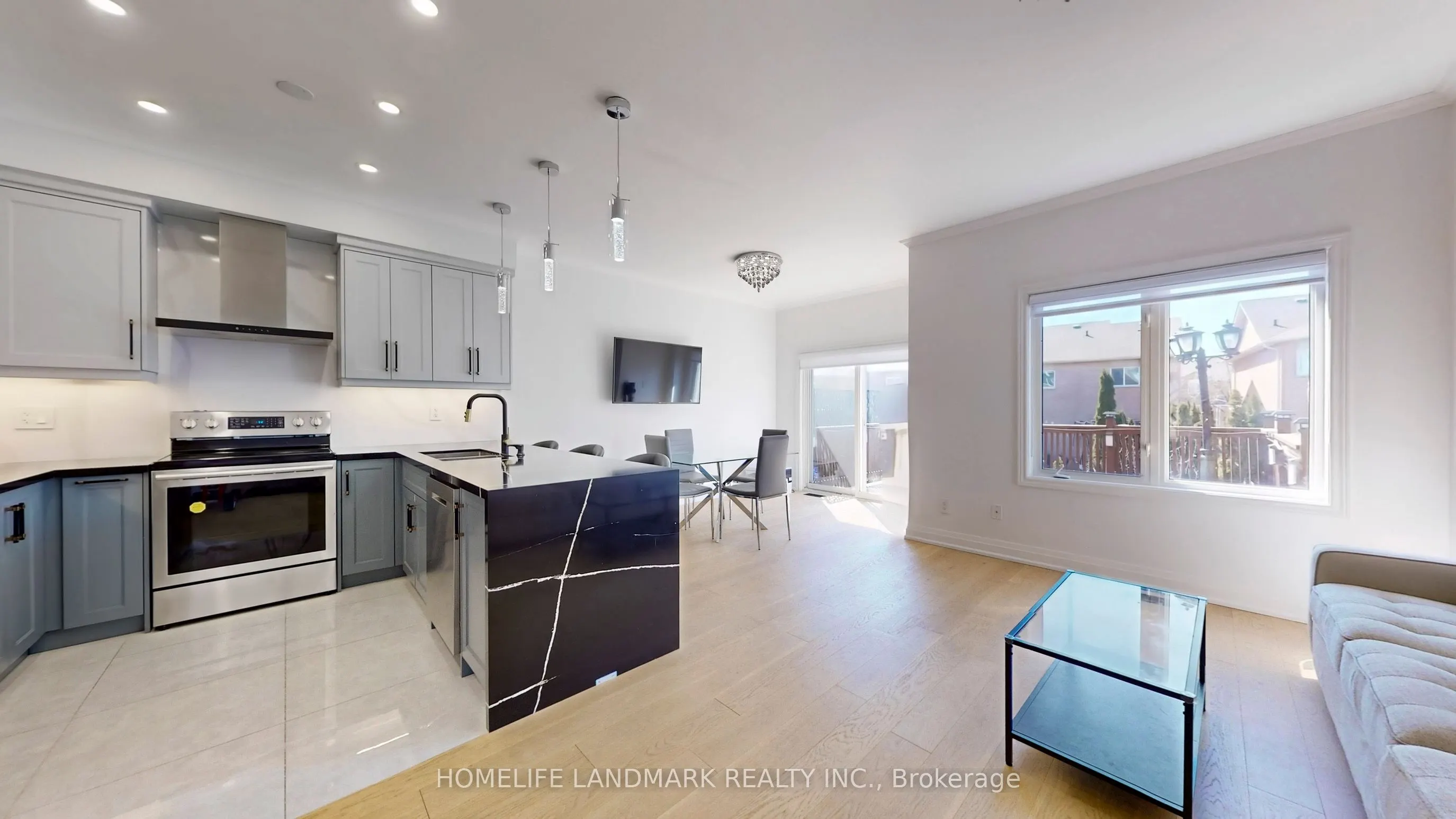 32 Arco Circle