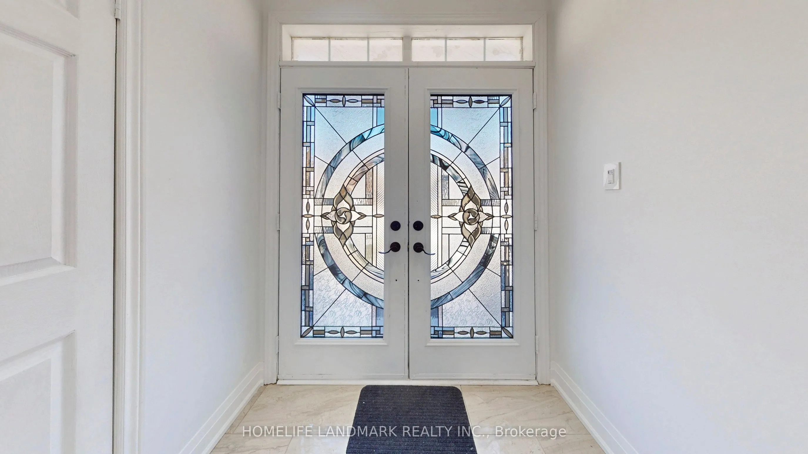 32 Arco Circle