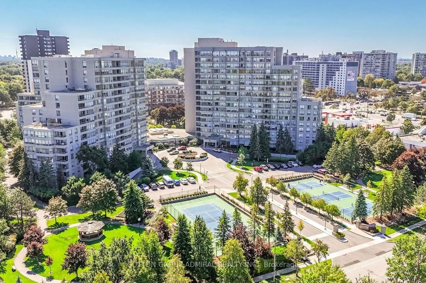 7 Townsgate Drive #604