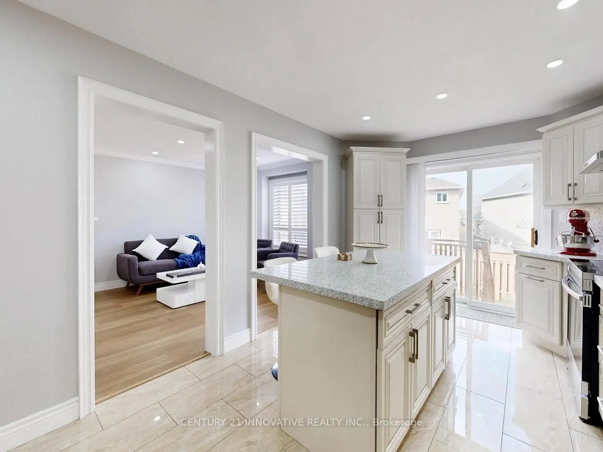 336 St Joan of Arc Avenue