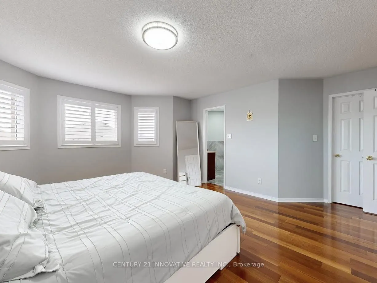 336 St Joan of Arc Avenue